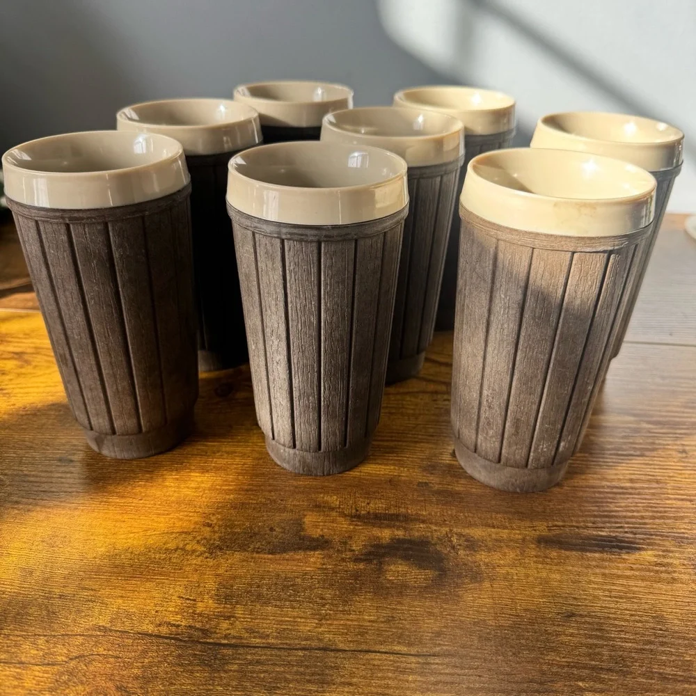 Rubbermaid 2480 Woodgrain Barrel Tumblers Set of 8‎ Vintage Plastic Cups USA